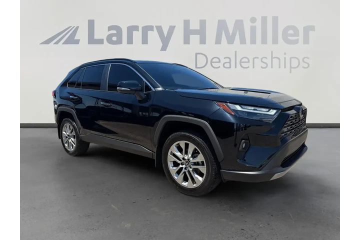 $39487 : Toyota RAV4 2025 AWD Limited image 5