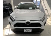 $30828 : Toyota RAV4 2023 AWD XLE 4dr thumbnail