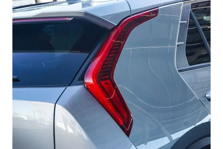 $24491 : Kia Niro 2023 EX 4dr Crossov image 8