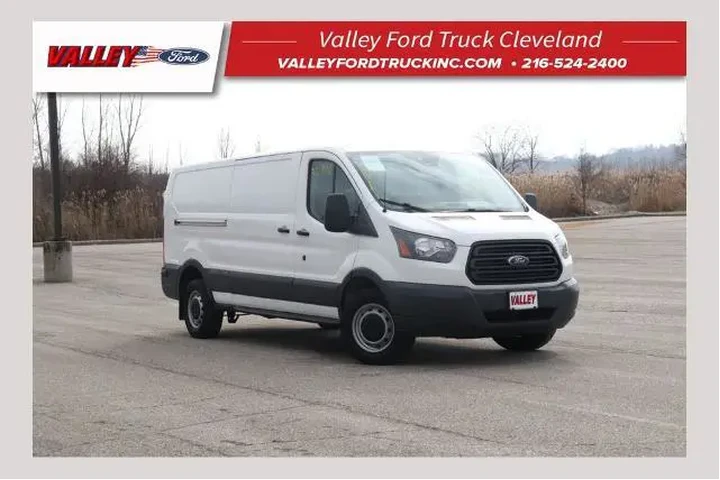 $24950 : Ford Transit 2018 250 3dr LW image 1