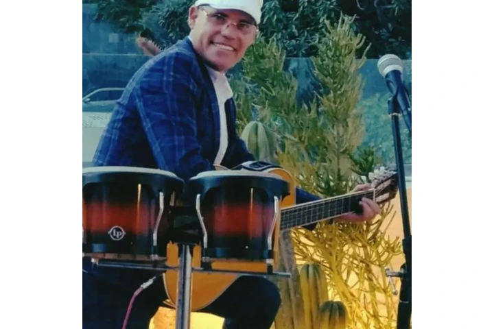 Cantante Cubano Dayro Montañéz image 8