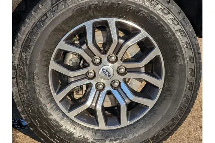 $38185 : Ford F-150 2021 4x4 XL 4dr S image 9