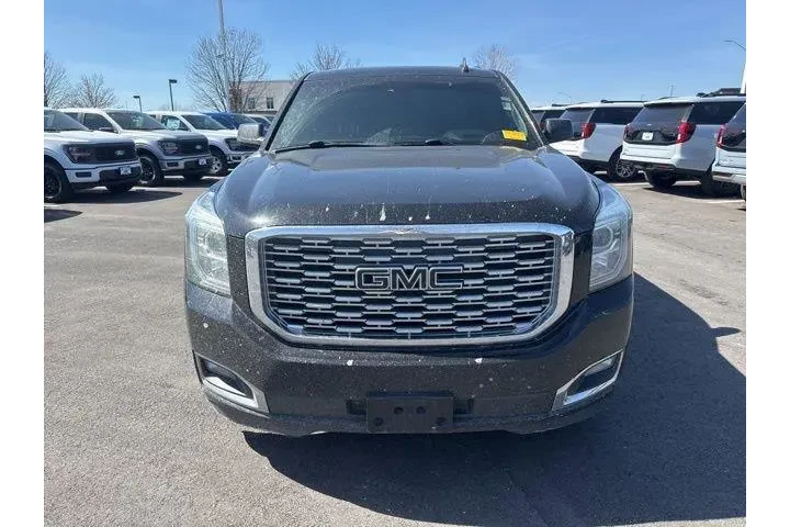 $34000 : GMC Yukon 2019 4x4 Denali 4d image 2