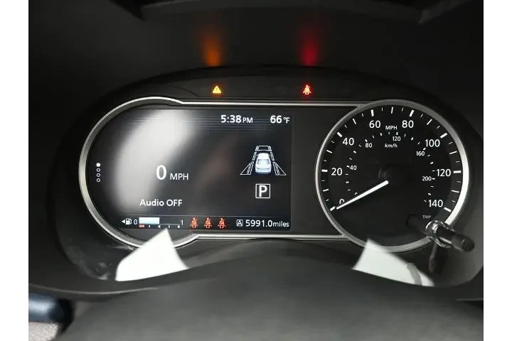 $17495 : Nissan Versa 2025 SV 4dr Sed image 4