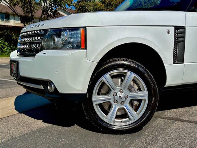 $12985 : 2011 Land Rover Range Rover S image 4