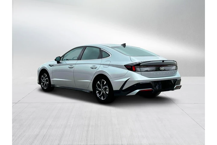$23000 : Hyundai SONATA 2024 AWD SEL image 5