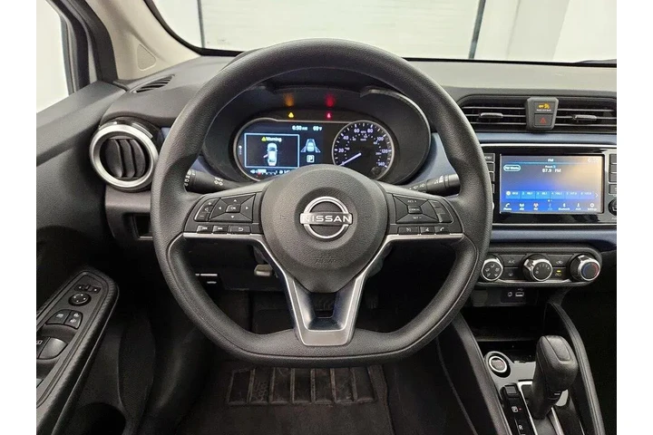 $19998 : Nissan Versa 2025 SV 4dr Sed image 10
