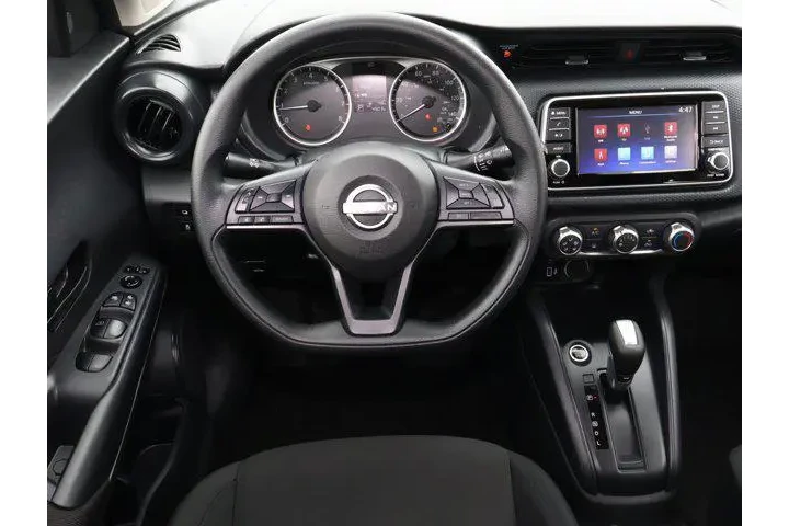 $20013 : Nissan Kicks 2024 S 4dr Cros image 9