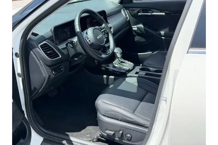 $25775 : Kia Seltos 2024 AWD SX 4dr S image 10