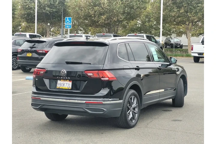 $21500 : Volkswagen Tiguan 2022 SE 4d image 4