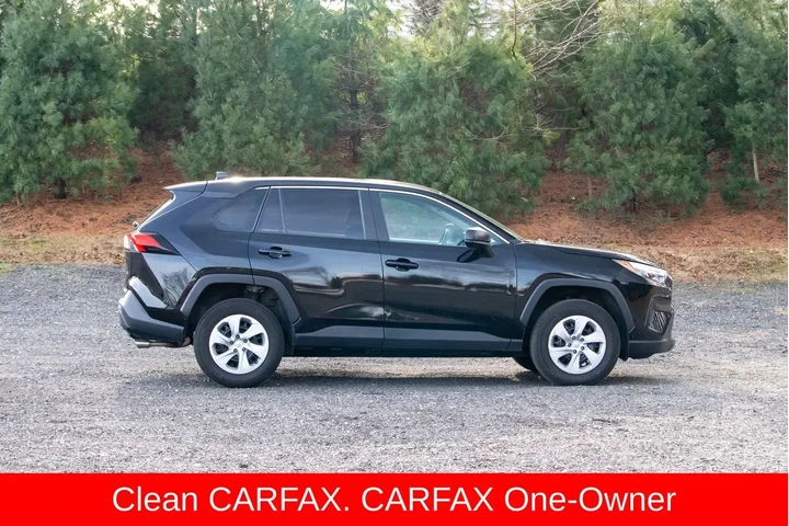 $20695 : Toyota RAV4 2024 LE 4dr SUV image 10
