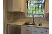 $2300 : Available 2Bed 1Bat in LA thumbnail