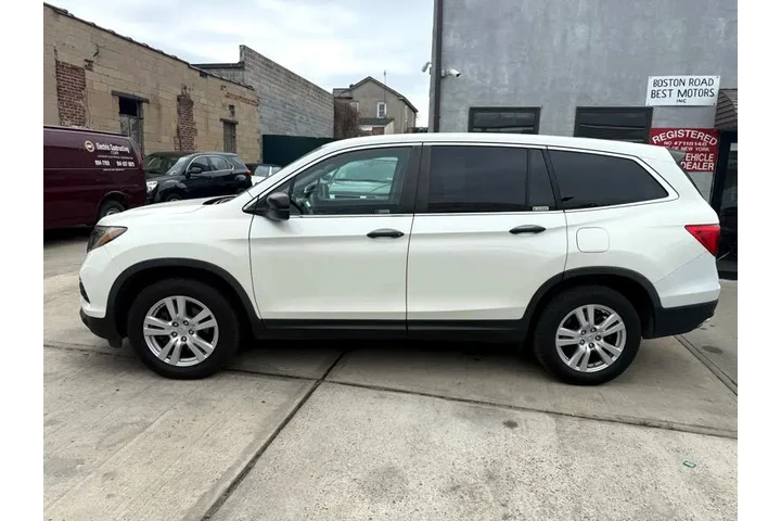 $15995 : 2018 Pilot LX 4WD image 2