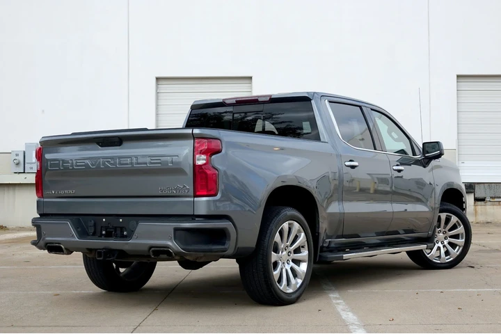 $27995 : 2020 Silverado 1500 4WD Crew image 3