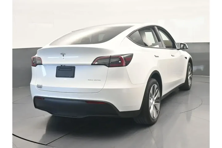 $33000 : Tesla Model Y 2021 AWD Long image 5