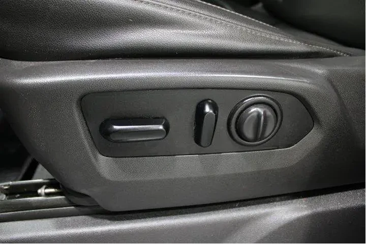 $34977 : Chevrolet Silverado 1500 202 image 4