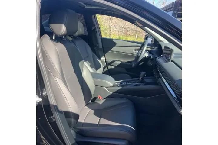 $28995 : Honda Accord Hybrid 2024 Spo image 5