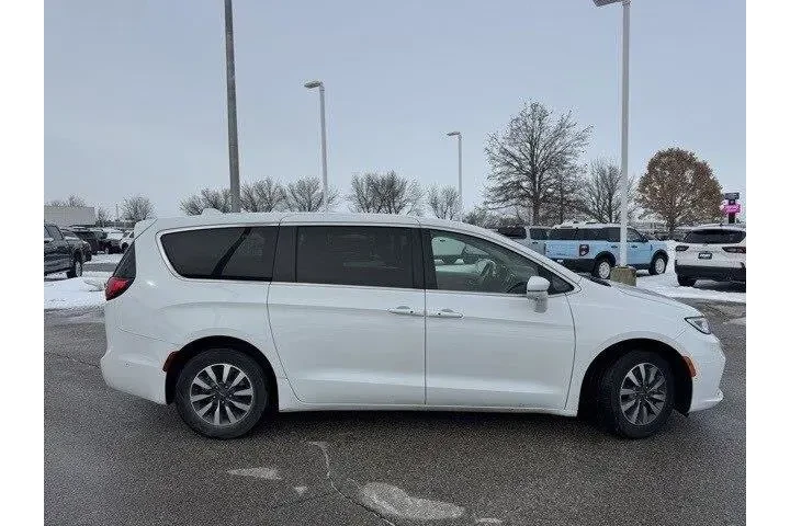 $25264 : Chrysler Pacifica Hybrid 202 image 8