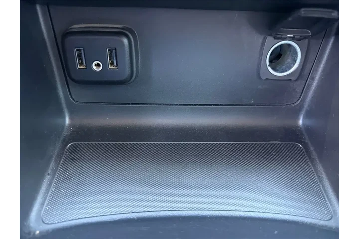 $29000 : Chevrolet Colorado 2021 4x4 image 10