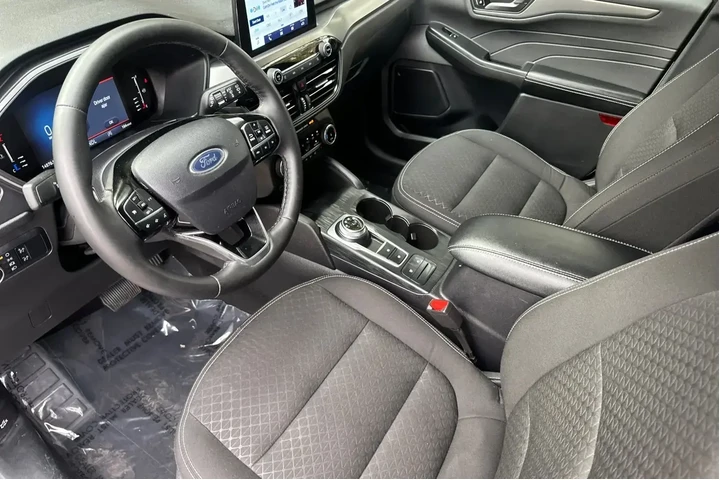 Ford Escape 2024 Active 4dr image 9