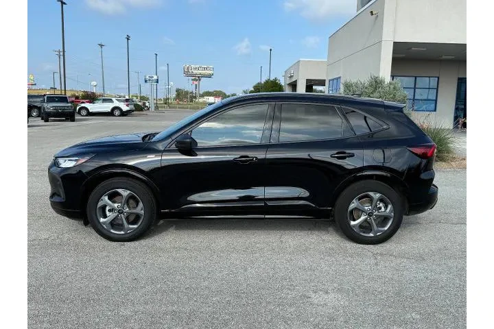 $22981 : Ford Escape 2024 ST-Line 4dr image 2