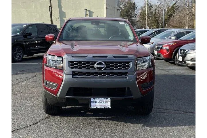 $29808 : Nissan Frontier 2025 4x2 SV image 2