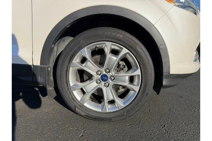 $8800 : Ford Escape 2014 AWD Titaniu image 10