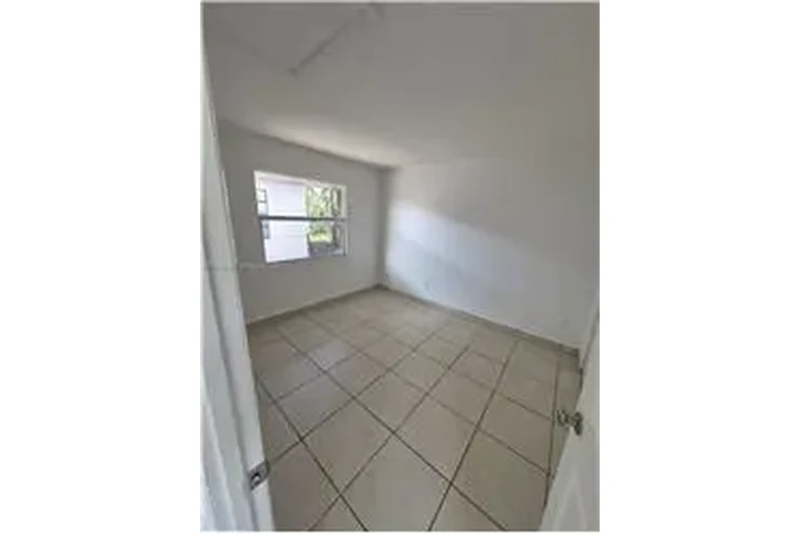 $1650 : Rental property with 2 bedro image 6