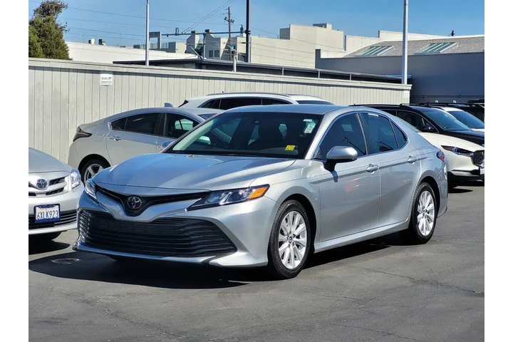 $16988 : Toyota Camry 2018 SE 4dr Sed image 9