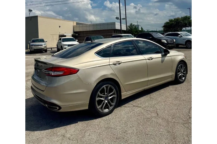 $9900 : 2017 Fusion SE image 3