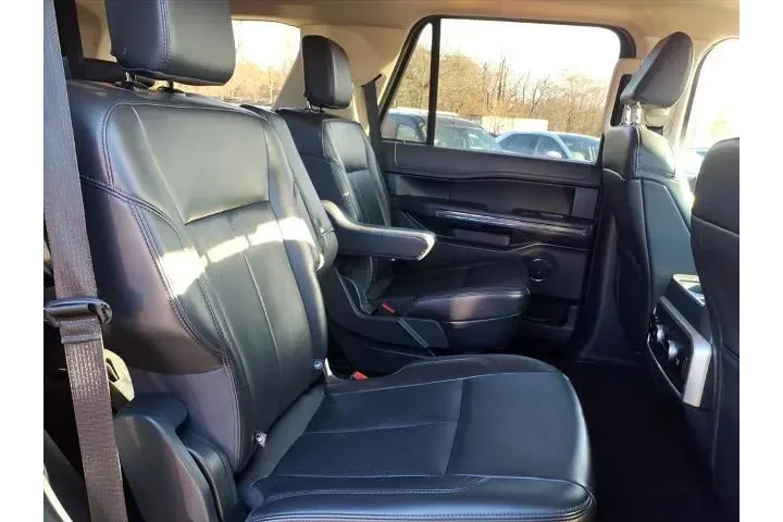 $38500 : Ford Expedition 2024 4x4 XLT image 5