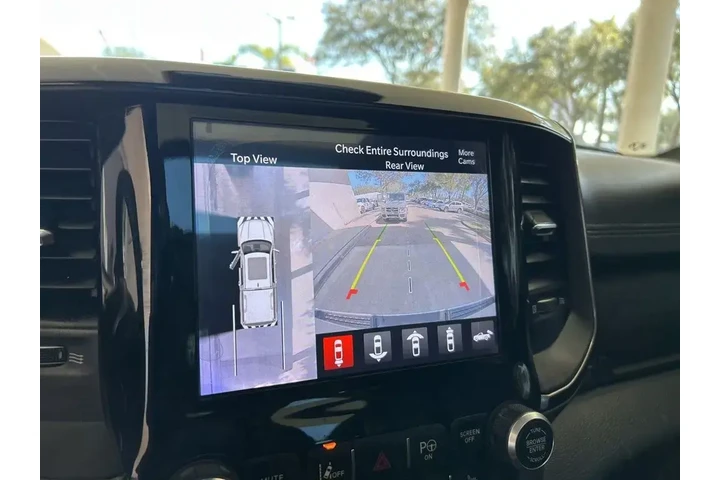 $39677 : Ram 1500 2022 4x4 Laramie 4d image 9