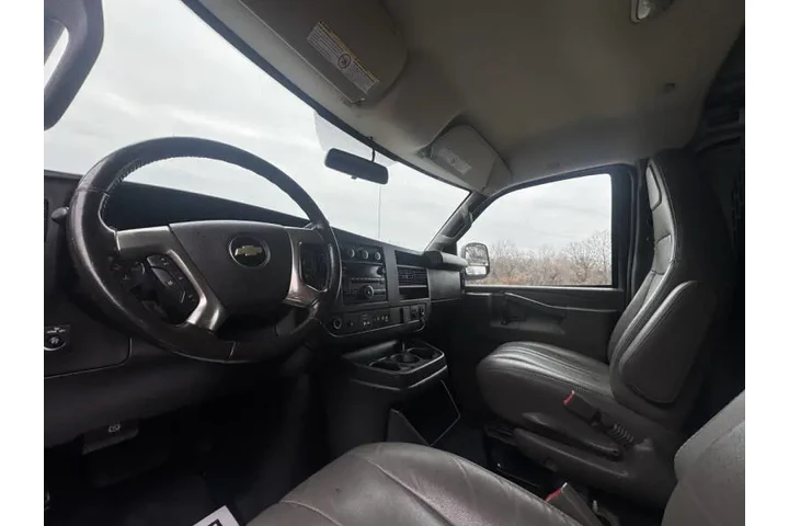 $9999 : 2019 Express 2500 image 6