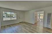 $2450 : 3 Bedroom House in Los Angeles thumbnail