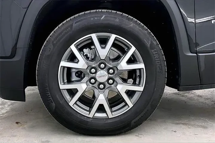 $21490 : GMC Acadia 2021 4x4 SLE 4dr image 10