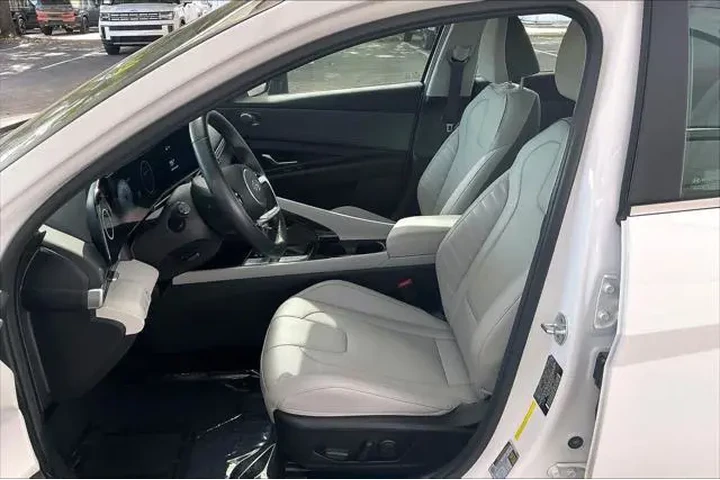 $19897 : Hyundai ELANTRA Hybrid 2021 image 8