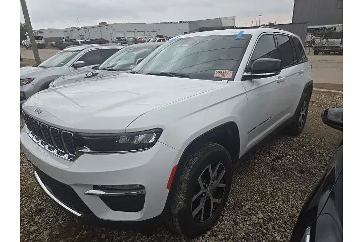 $33436 : Jeep Grand Cherokee 2024 4x4 image 1