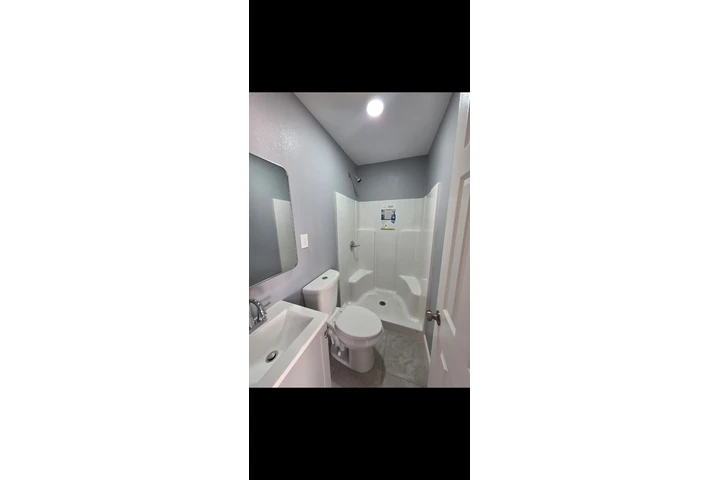 $1000 : Se renta cuarto image 1