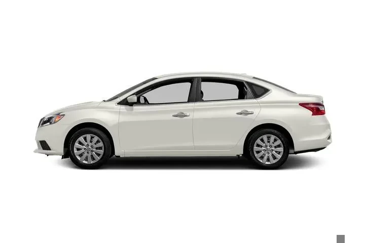 $8448 : Nissan Sentra 2017 SV 4dr Se image 2