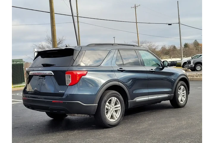 $33250 : Ford Explorer 2024 AWD XLT 4 image 4