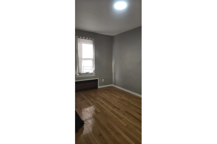 $900 : Rento un cuarto grande image 2