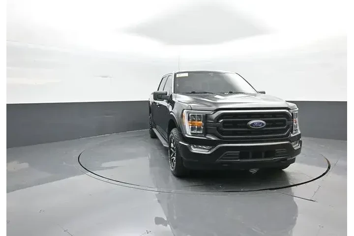 $34454 : Ford F-150 2021 4x4 XLT 4dr image 2