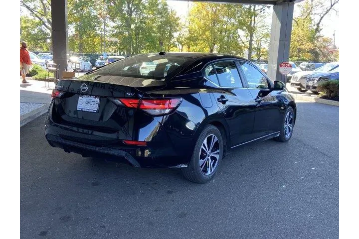 Nissan Sentra 2020 SV 4dr Se image 5