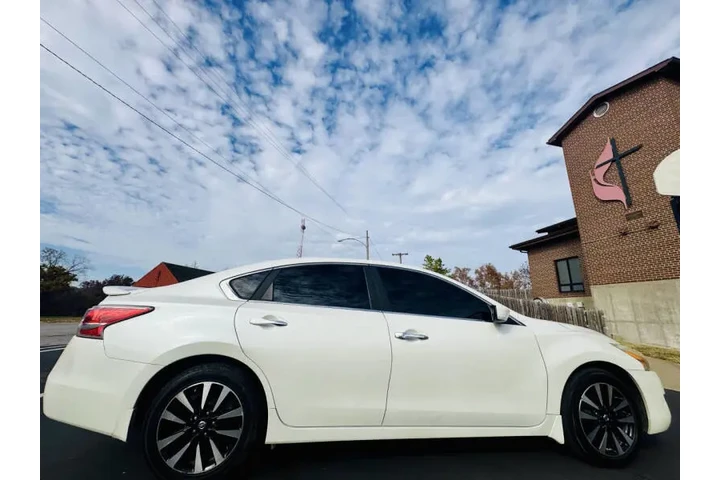 $5999 : 2015 Altima 2.5 S image 8