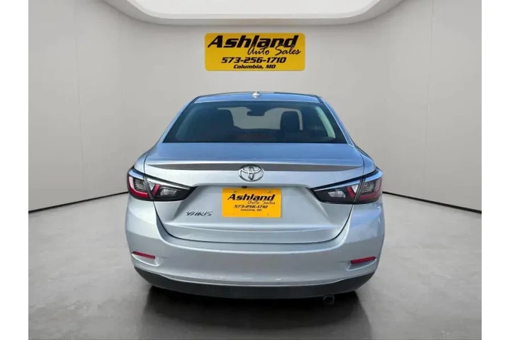 $10900 : 2019 Yaris LE image 5