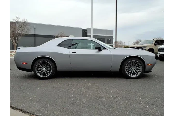 $11999 : Dodge Challenger 2016 SXT 2d image 6
