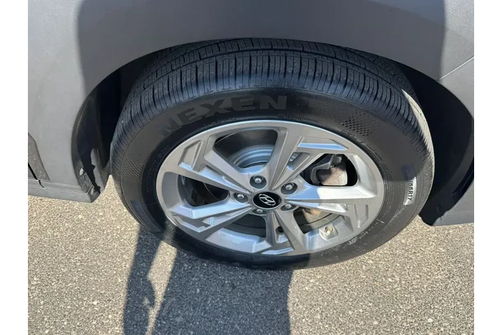 $19990 : Hyundai KONA 2023 AWD SEL 4d image 8