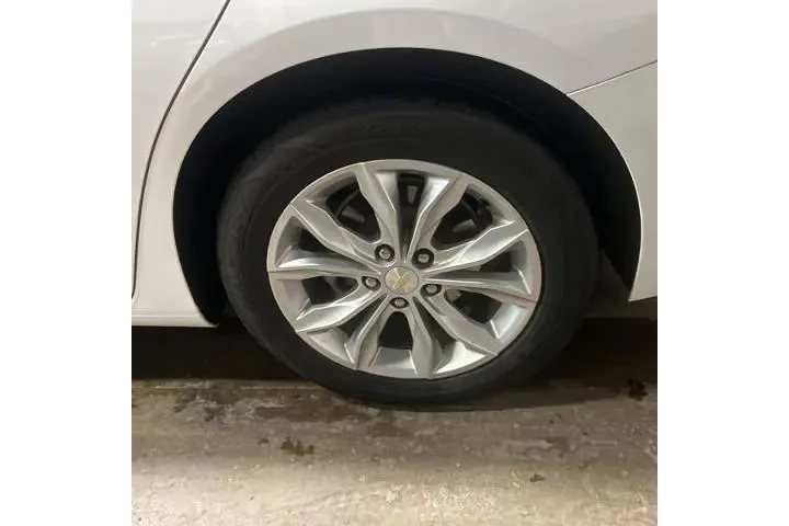 $18900 : Chevrolet Malibu 2024 LT 4dr image 9