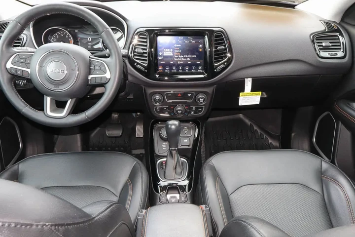 $23587 : 2018 Compass Limited 4x4 image 10