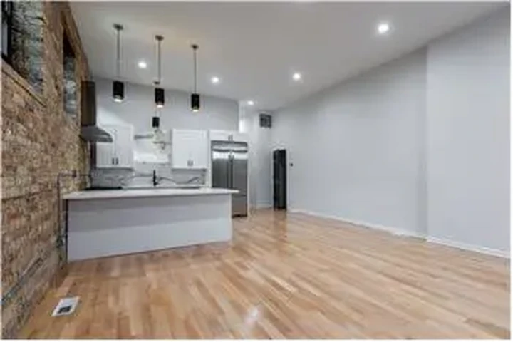 $5595 : Rental property with 5 bedro image 5